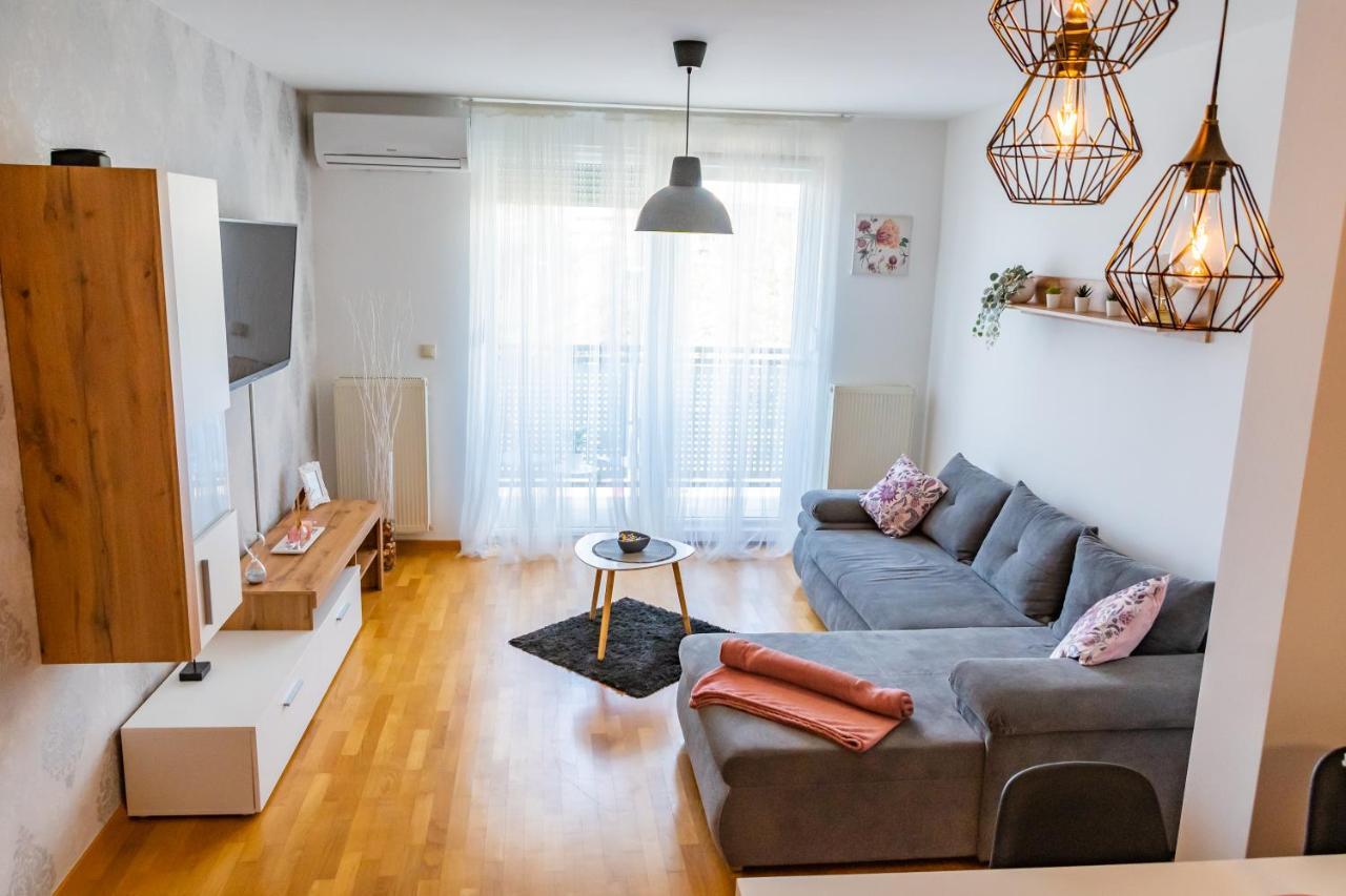 Appartamento Brand New - Selfcheckins 24 - Zagreb - Garage - Loggia - New - Luxury Esterno foto