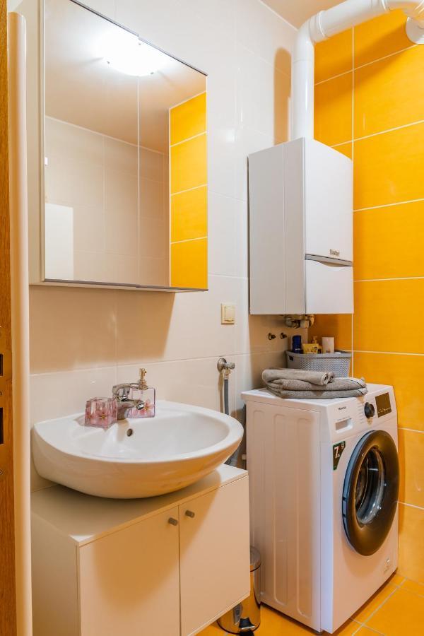 Appartamento Brand New - Selfcheckins 24 - Zagreb - Garage - Loggia - New - Luxury Esterno foto